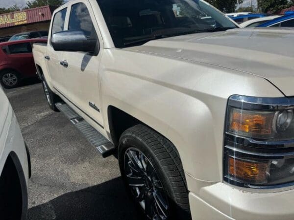 2015 Chevrolet Silverado 1500 Crew Cab - Image 2