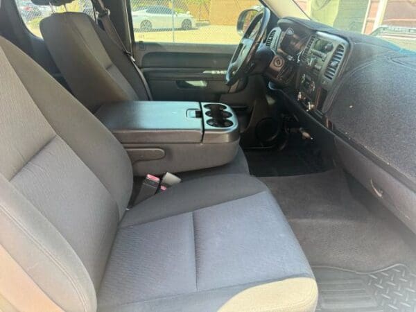 2011 Chevrolet Silverado 1500 Extended Cab - Image 5
