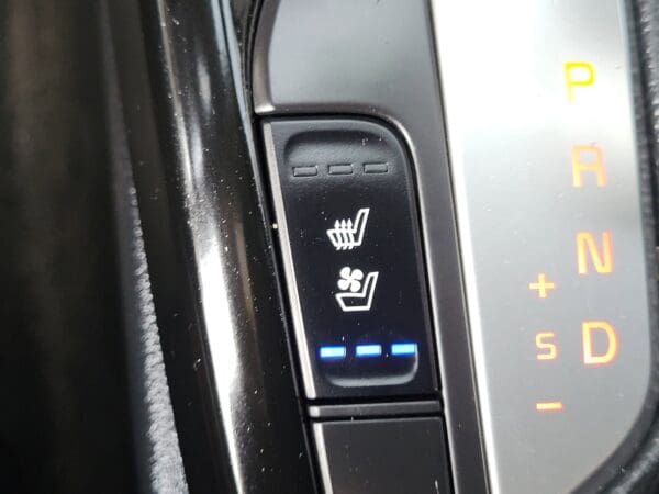2024 Kia Forte - Image 29