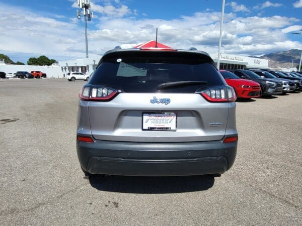 2019 Jeep Cherokee - Image 13