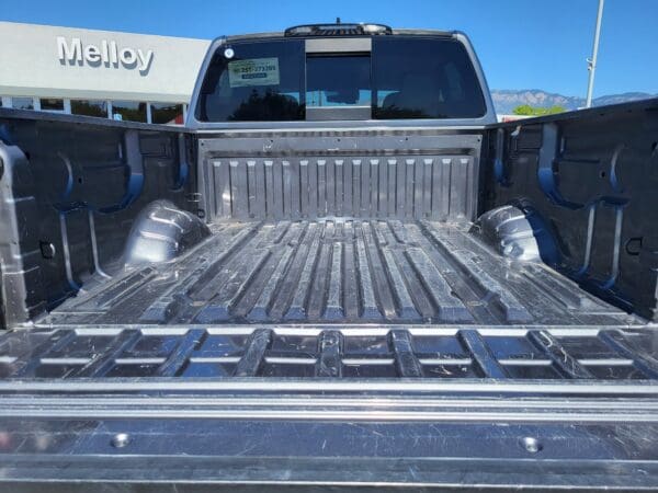 2023 Nissan Titan - Image 13