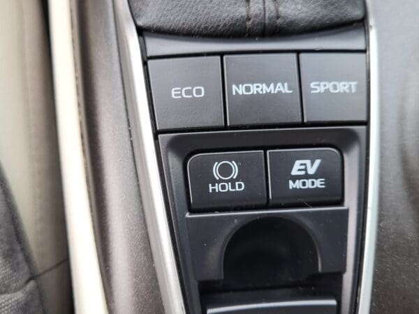 2021 Toyota Camry - Image 29