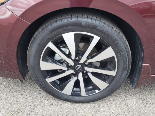 2025 Nissan Sentra - Image 16