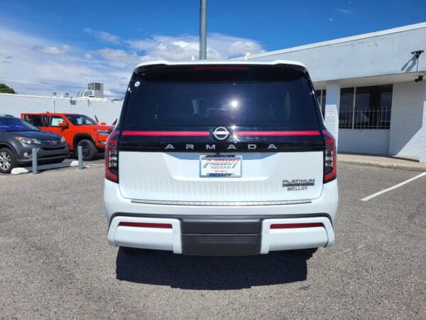 2025 Nissan Armada - Image 14
