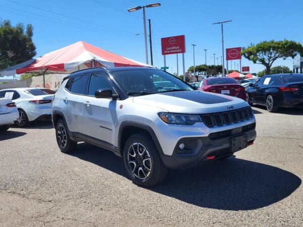 2024 Jeep Compass - Image 4