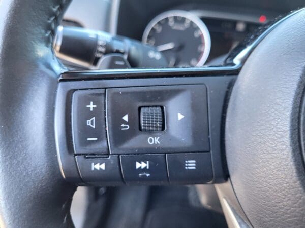 2021 Nissan Rogue - Image 20