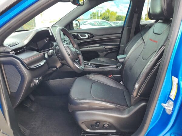 2023 Jeep Compass - Image 8
