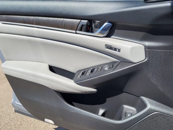 2020 Honda Accord Sedan - Image 6