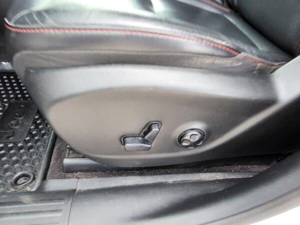2016 Jeep Cherokee - Image 7