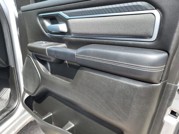 2025 Ram 1500 - Image 15
