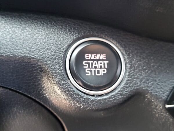 2024 Kia Forte - Image 30