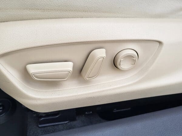 2021 Toyota Camry - Image 7