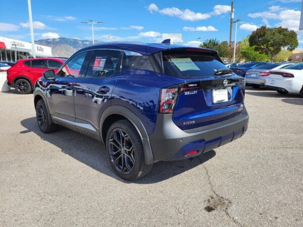 2025 Nissan Kicks - Image 3