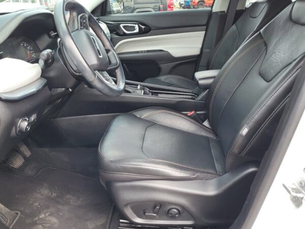 2022 Jeep Compass - Image 10