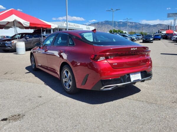 2023 Kia K5 - Image 3