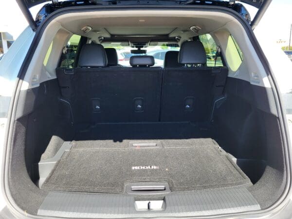 2023 Nissan Rogue - Image 12
