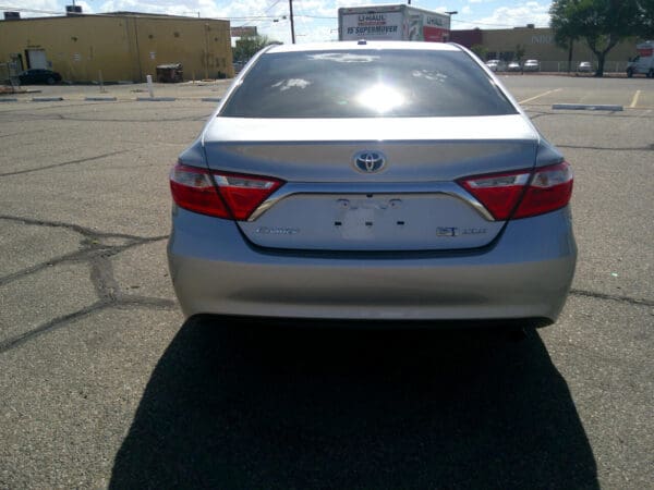2015 Toyota Camry Hybrid - Image 4