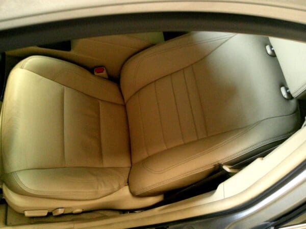 2015 Toyota Camry Hybrid - Image 6