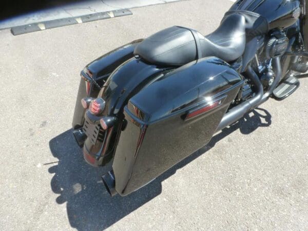 2022 Harley-Davidson FLHXS - Image 3