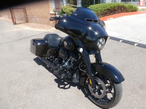 2022 Harley-Davidson FLHXS - Image 11