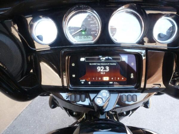 2022 Harley-Davidson FLHXS - Image 16