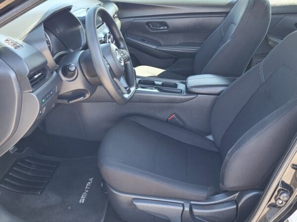 2025 Nissan Sentra - Image 8