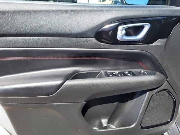 2024 Jeep Compass - Image 6
