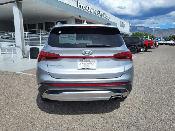 2023 Hyundai Santa Fe - Image 13