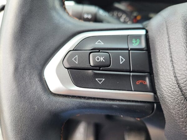 2022 Jeep Compass - Image 21