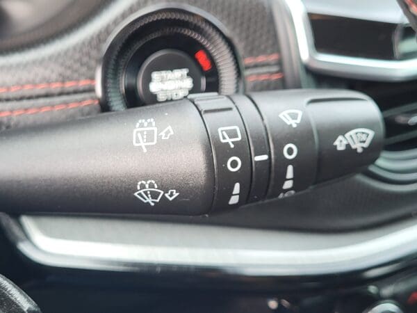 2023 Jeep Compass - Image 28