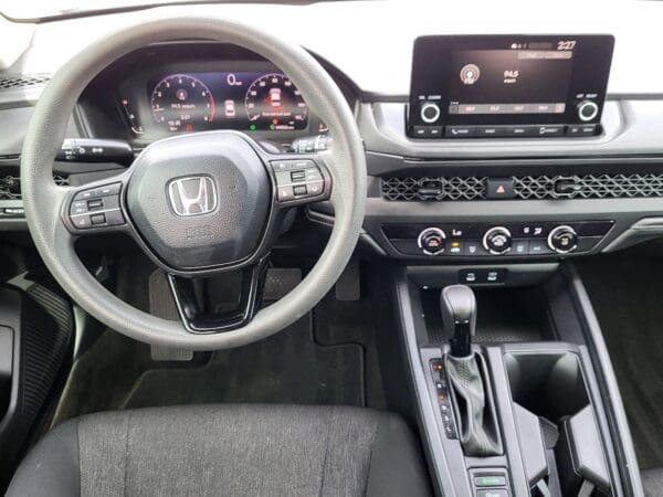 2023 Honda Accord Sedan - Image 10