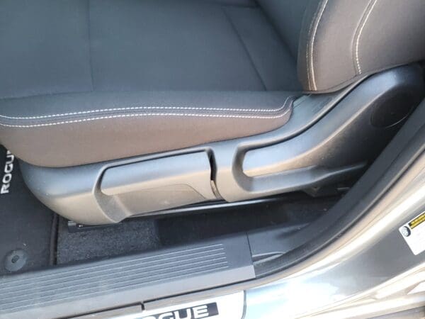 2024 Nissan Rogue - Image 7