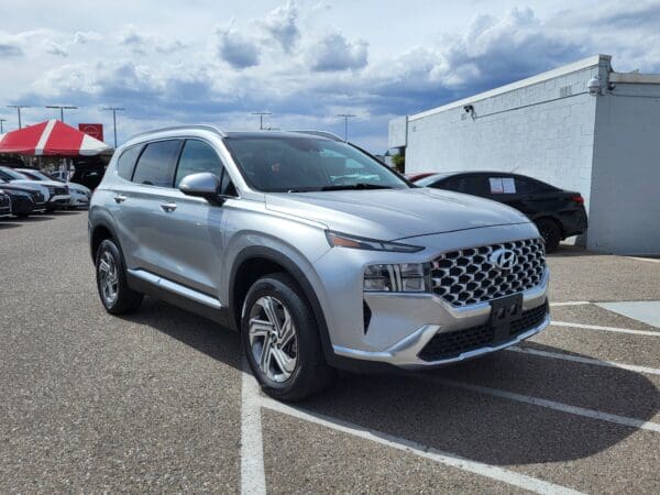 2023 Hyundai Santa Fe - Image 4