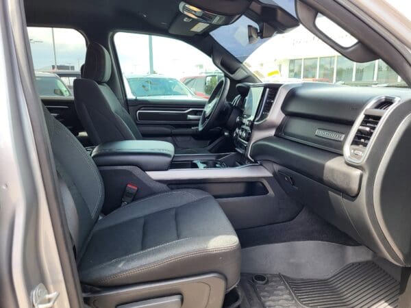 2025 Ram 1500 - Image 14