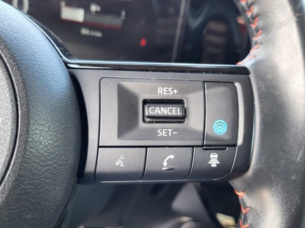 2025 Nissan Kicks - Image 21