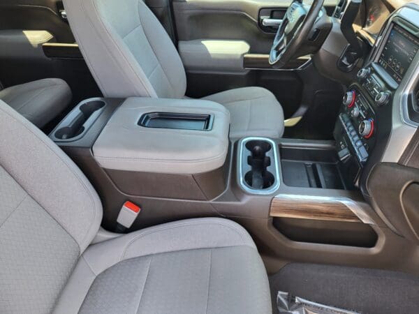 2022 Chevrolet Silverado 1500 LTD - Image 10
