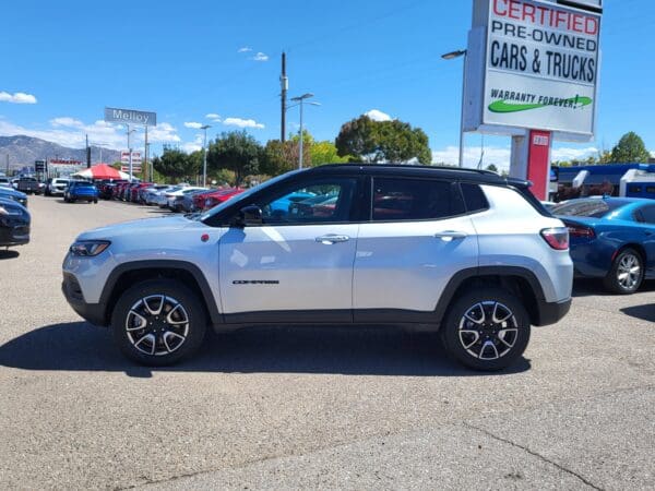 2024 Jeep Compass - Image 2