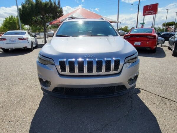 2019 Jeep Cherokee - Image 5