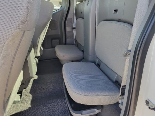 2021 Nissan Frontier - Image 9