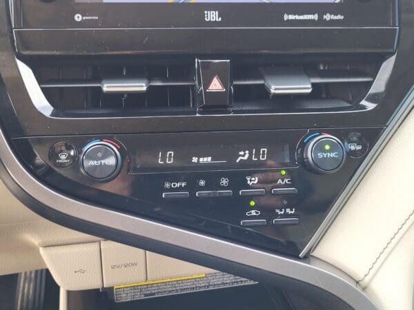 2021 Toyota Camry - Image 26