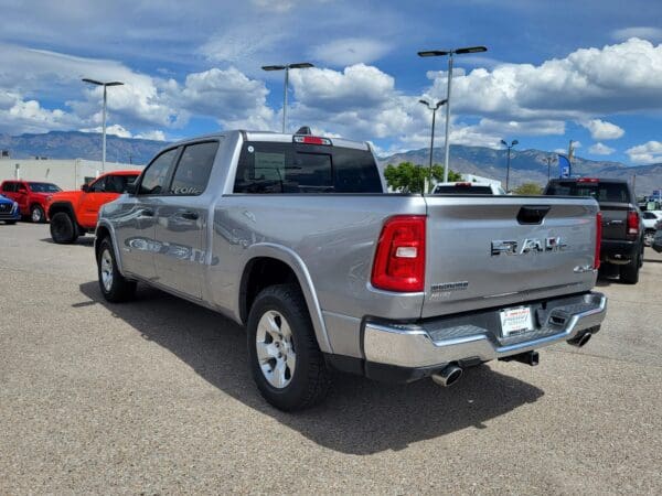 2025 Ram 1500 - Image 3