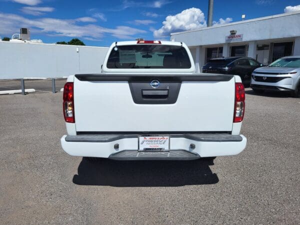 2021 Nissan Frontier - Image 13