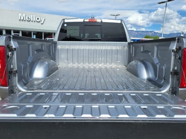 2025 Ram 1500 - Image 12