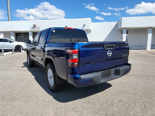 2022 Nissan Frontier - Image 3