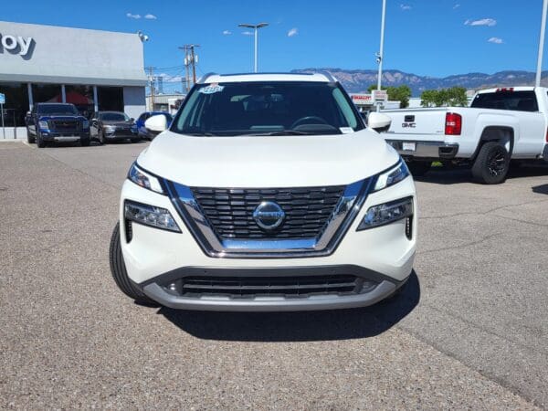 2021 Nissan Rogue - Image 5