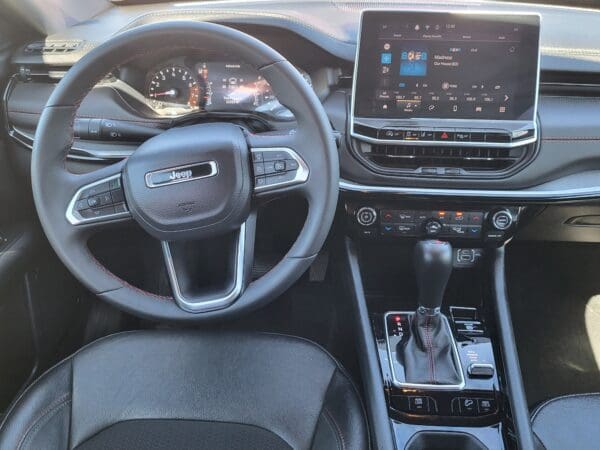 2024 Jeep Compass - Image 10