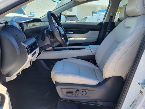 2025 Nissan Murano - Image 8