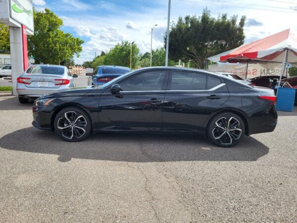 2024 Nissan Altima - Image 2