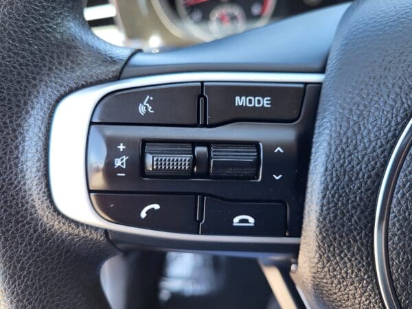 2023 Kia K5 - Image 19
