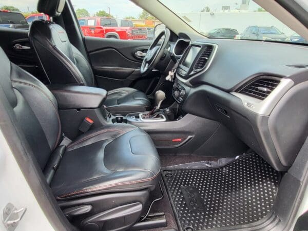2016 Jeep Cherokee - Image 14